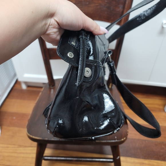 Lululemon Gym/Shoulder Bag - Picture 3 of 14